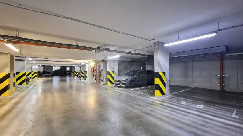 Pronájem bytu 2+kk, Praha - Vysočany, Ocelářská, 50 m2