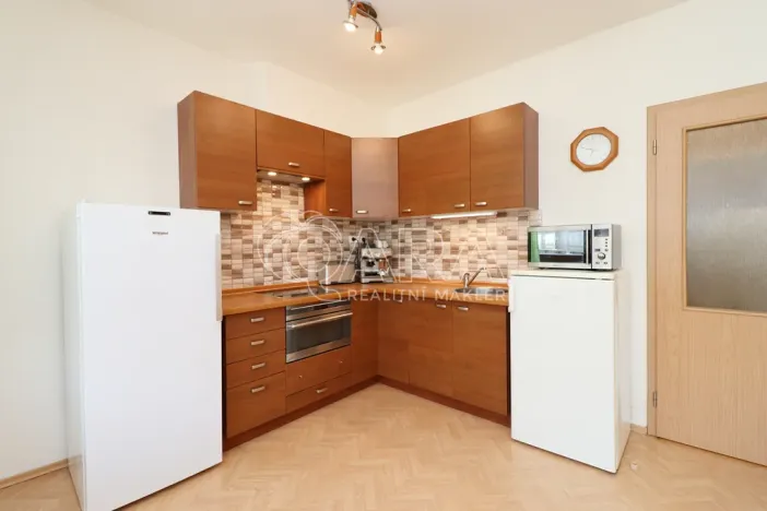 Pronájem bytu 1+kk, Praha, 42 m2