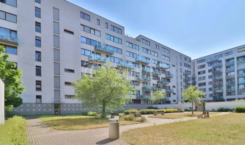 Pronájem bytu 1+kk, Praha, 42 m2