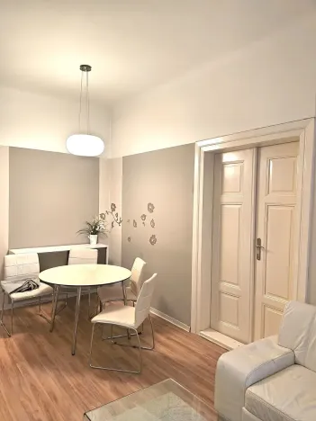 Prodej bytu 2+1, Praha - Staré Město, Liliová, 64 m2
