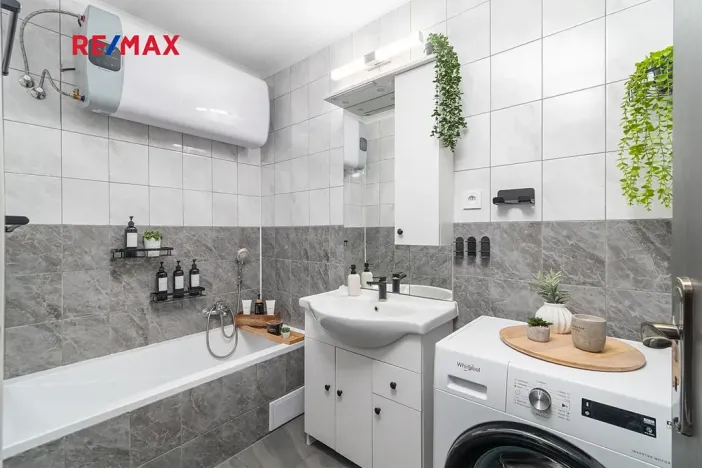 Prodej bytu 4+1, Bezdědovice, 76 m2