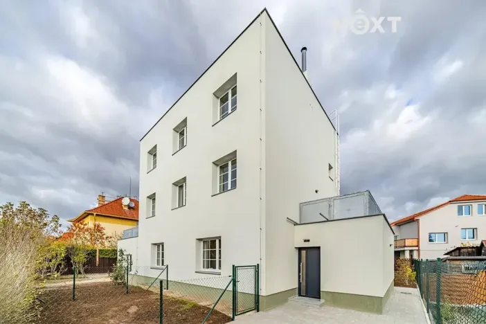 Prodej bytu 1+kk, Praha - Sedlec, Suchdolská, 27 m2