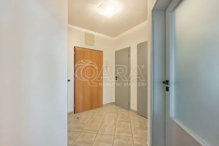 Prodej bytu 2+kk, Praha - Modřany, Semická, 53 m2