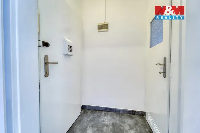 Pronájem bytu 1+kk, Plzeň - Doubravka, Masarykova, 28 m2