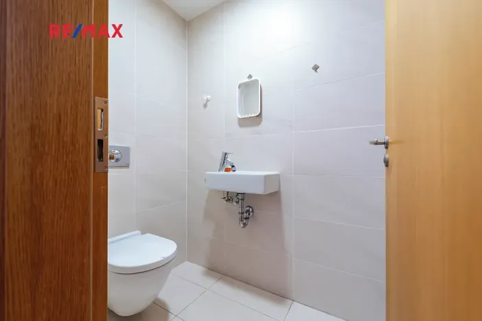 Pronájem bytu 2+kk, Praha - Žižkov, Ke kapslovně, 64 m2