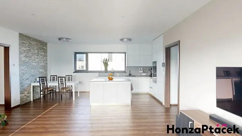 Prodej rodinného domu, Křenice, V Kukli, 190 m2