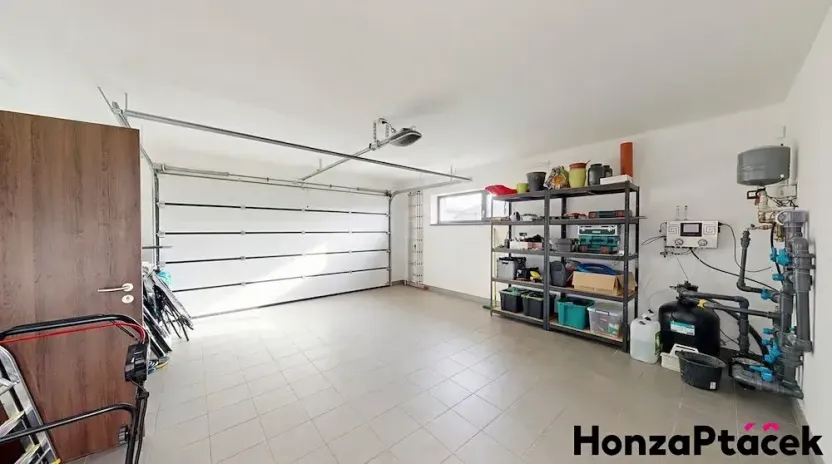 Prodej rodinného domu, Křenice, V Kukli, 190 m2