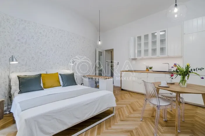 Pronájem bytu 1+kk, Praha - Holešovice, Šimáčkova, 33 m2