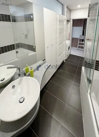 Pronájem bytu 2+kk, Praha, Konstantinova, 42 m2