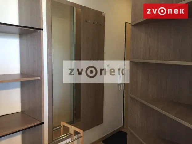 Pronájem bytu 2+kk, Zlín, Pod Křiby, 37 m2