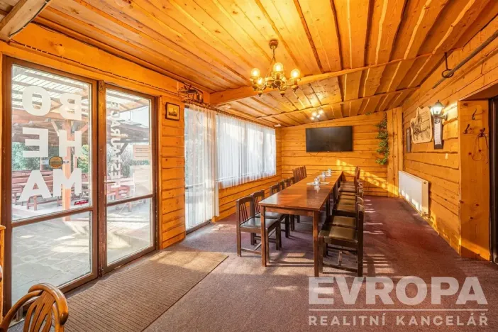 Prodej komerční nemovitosti, Hořice, náměstí Jiřího z Poděbrad, 330 m2