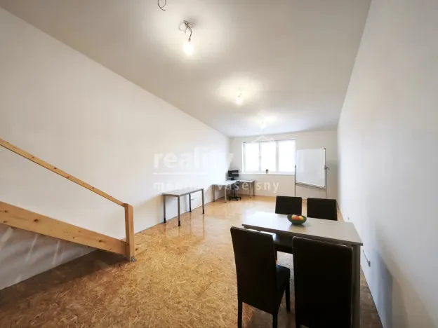 Pronájem kanceláře, Záryby, 67 m2