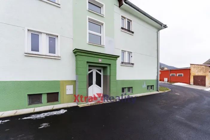 Prodej bytu 2+1, Klášterec nad Ohří - Miřetice u Klášterce nad Ohří, Boženy Němcové, 69 m2