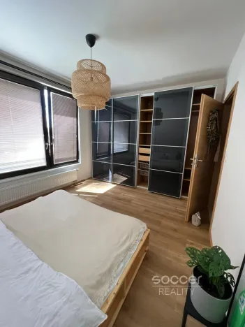 Pronájem bytu 2+kk, Praha - Vysočany, Sousedíkova, 48 m2