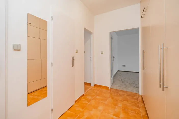 Pronájem bytu 2+1, Praha - Břevnov, Zeyerova alej, 58 m2