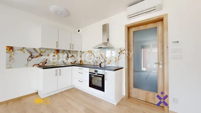 Pronájem bytu 1+kk, Zlín, Mostní, 27 m2