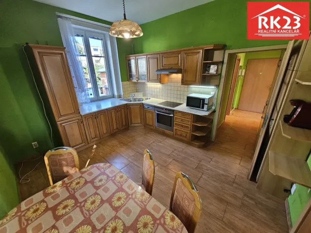 Prodej bytu 2+1, Mariánské Lázně, Nádražní náměstí, 73 m2