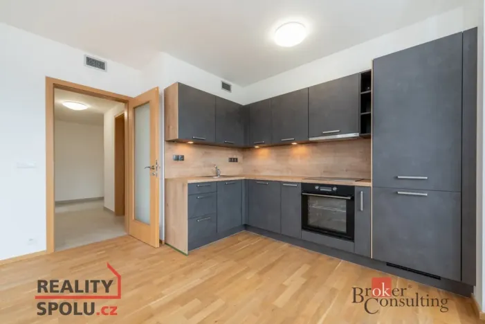 Pronájem bytu 2+kk, Praha - Vysočany, Smržových, 52 m2