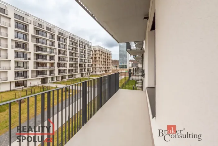 Pronájem bytu 2+kk, Praha - Vysočany, Smržových, 52 m2