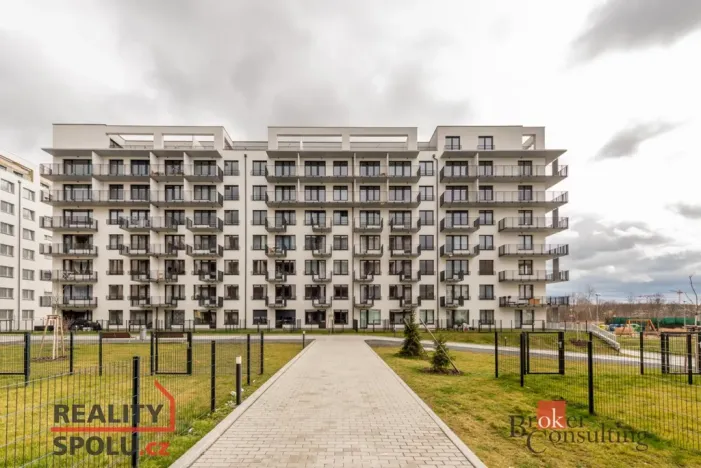 Pronájem bytu 2+kk, Praha - Vysočany, Smržových, 52 m2