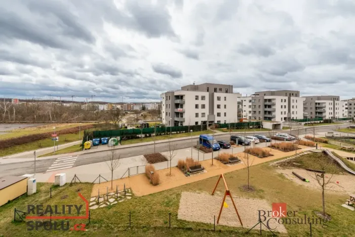 Pronájem bytu 2+kk, Praha - Vysočany, Smržových, 52 m2