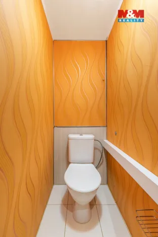 Prodej bytu 2+1, Chomutov, Holešická, 62 m2