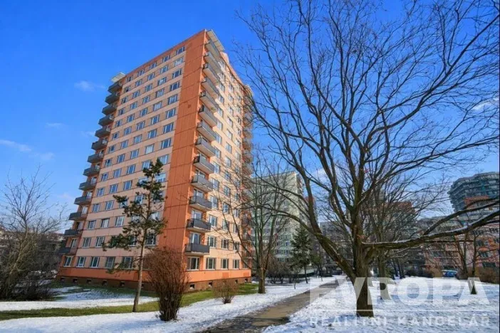 Prodej bytu 1+kk, Praha - Malešice, Počernická, 28 m2