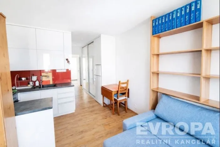 Prodej bytu 1+kk, Praha - Malešice, Počernická, 28 m2