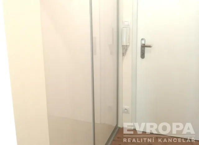 Prodej bytu 1+kk, Praha - Malešice, Počernická, 28 m2