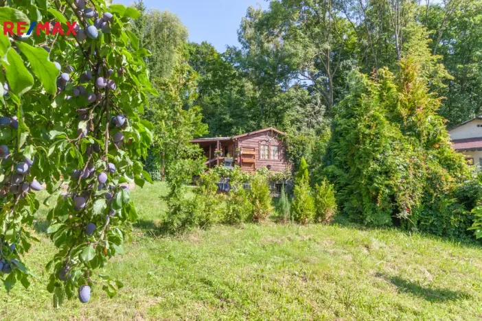 Prodej zahrady, Lom, 738 m2