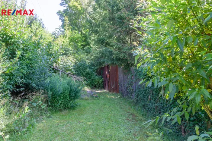 Prodej zahrady, Lom, 738 m2