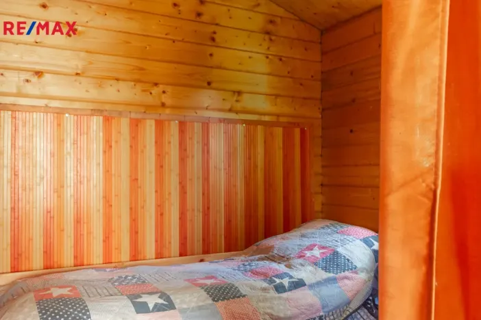 Prodej zahrady, Lom, 738 m2