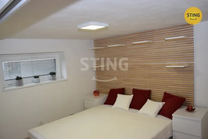 Pronájem bytu 2+kk, Zlín, Zahradní, 46 m2