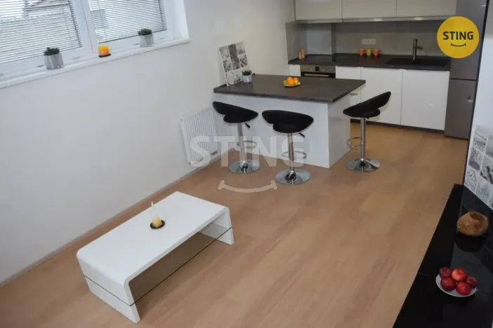 Pronájem bytu 2+kk, Zlín, Zahradní, 46 m2