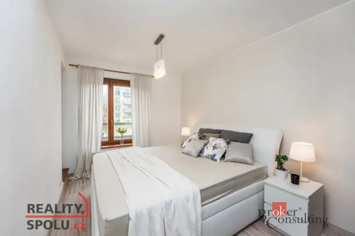 Pronájem bytu 2+kk, Pardubice - Polabiny, Labský Palouk, 58 m2