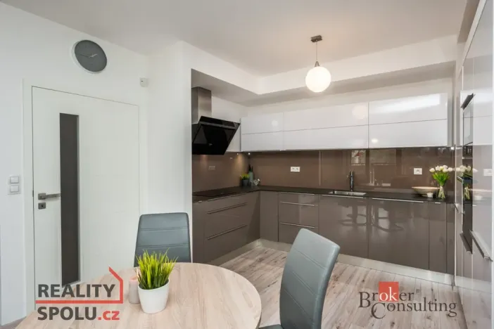 Pronájem bytu 2+kk, Pardubice - Polabiny, Labský Palouk, 58 m2