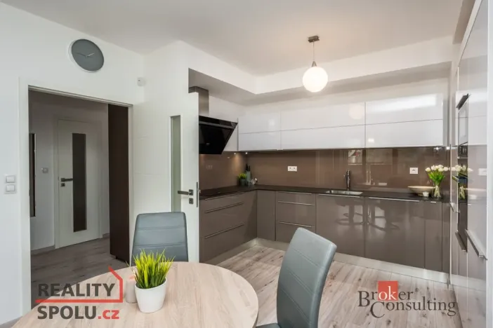 Pronájem bytu 2+kk, Pardubice - Polabiny, Labský Palouk, 58 m2