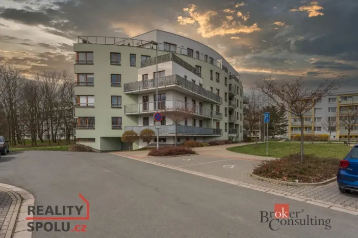 Pronájem bytu 2+kk, Pardubice - Polabiny, Labský Palouk, 58 m2