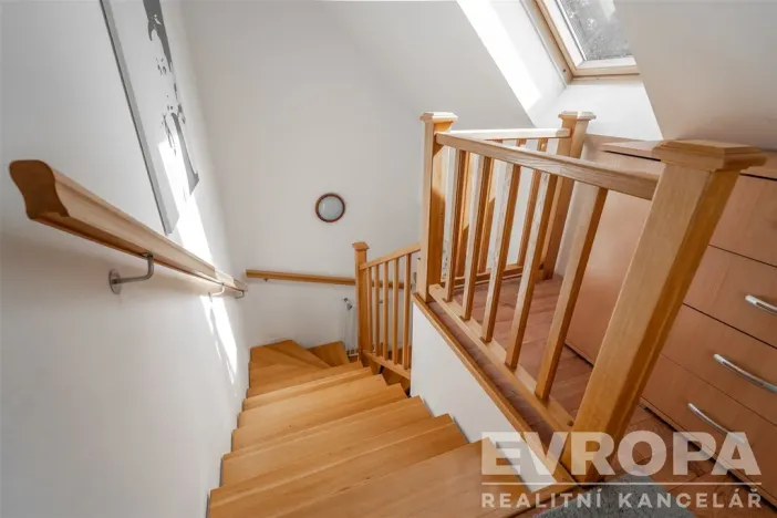 Prodej rodinného domu, Zeleneč, Bezručova, 213 m2