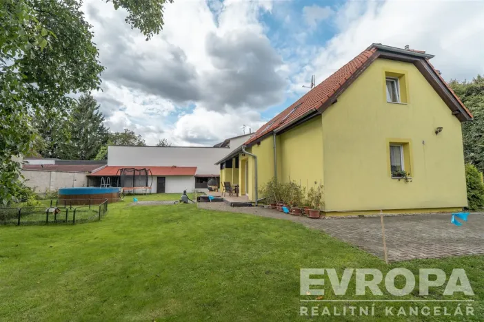 Prodej rodinného domu, Zeleneč, Bezručova, 213 m2