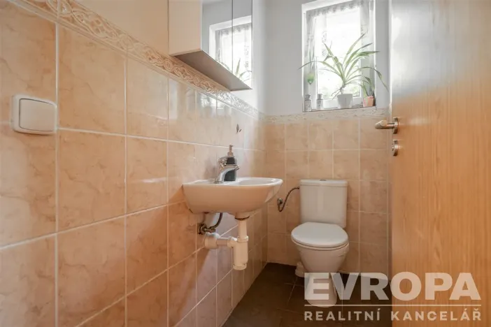 Prodej rodinného domu, Zeleneč, Bezručova, 213 m2