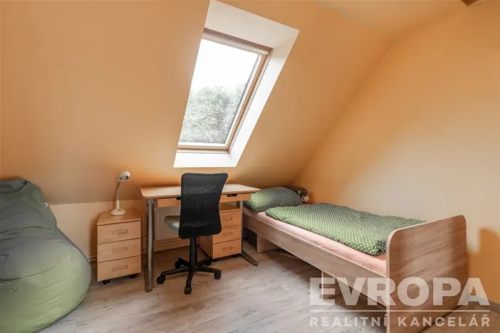 Prodej rodinného domu, Zeleneč, Bezručova, 213 m2