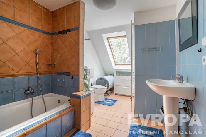 Prodej rodinného domu, Zeleneč, Bezručova, 213 m2