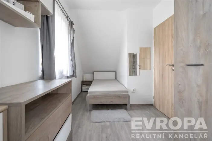 Prodej rodinného domu, Zeleneč, Bezručova, 213 m2