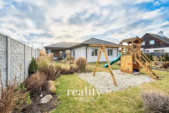 Prodej rodinného domu, Hrádek, 166 m2