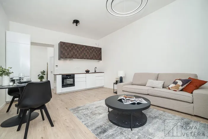 Pronájem bytu 2+kk, Praha - Libeň, Zenklova, 58 m2