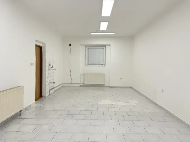 Pronájem obchodního prostoru, Olomouc - Nové Sady, Střední novosadská, 34 m2