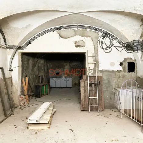 Pronájem obchodního prostoru, Mikulov, Husova, 70 m2