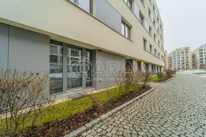 Pronájem bytu 1+kk, Praha - Karlín, U Mlýnského kanálu, 36 m2