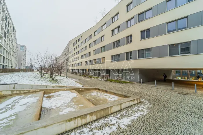 Pronájem bytu 1+kk, Praha - Karlín, U Mlýnského kanálu, 36 m2